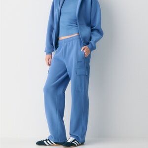 Aritzia Cozy Sweatfleece Mega Cargo Sweatpants